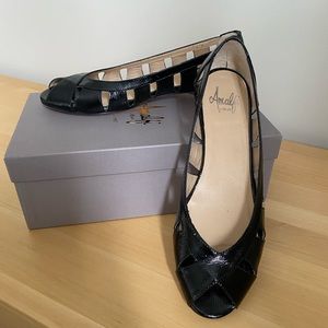 Amalfi Shoe, Open-Toe Black Patent, Silver Heel 9AA